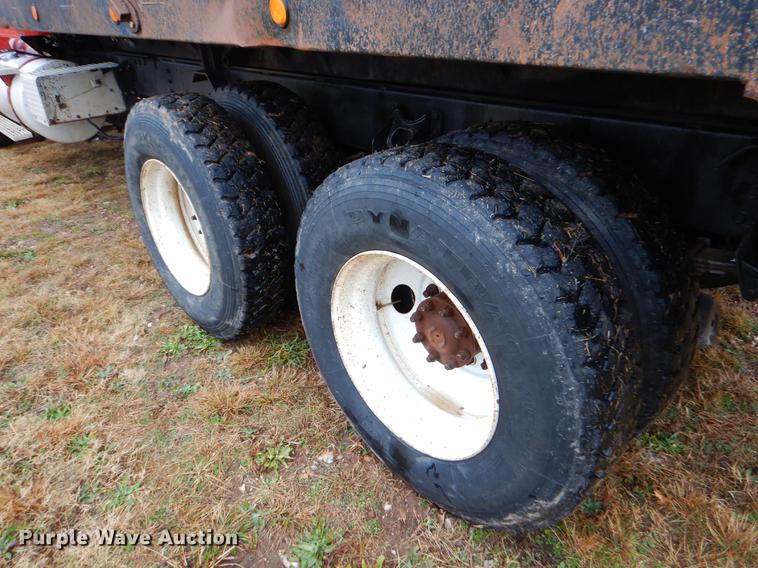 image for item ER9350 1990 International 9300 dump truck