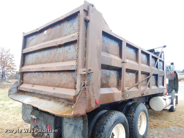 image for item ER9350 1990 International 9300 dump truck