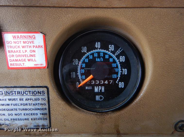 image for item ER9351 1985 Mack R686ST dump truck