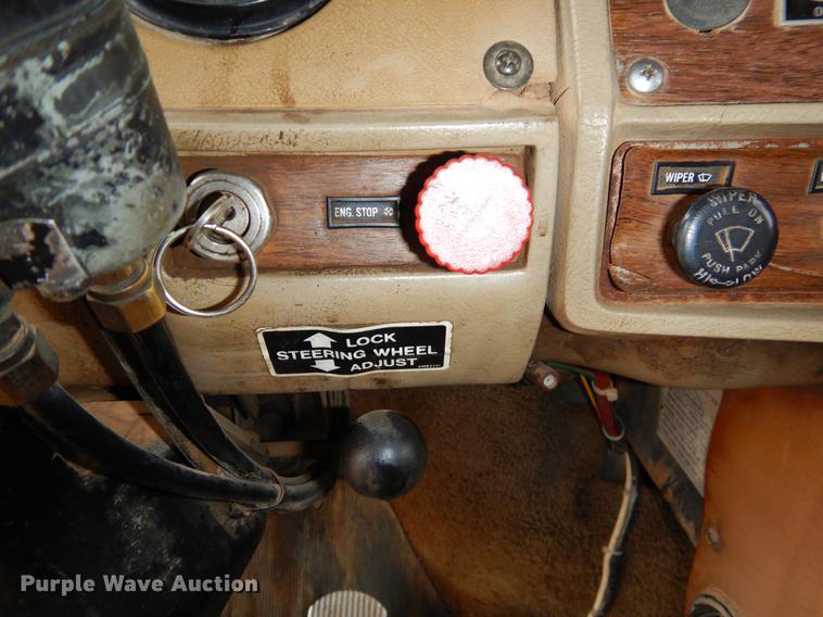 image for item ER9351 1985 Mack R686ST dump truck