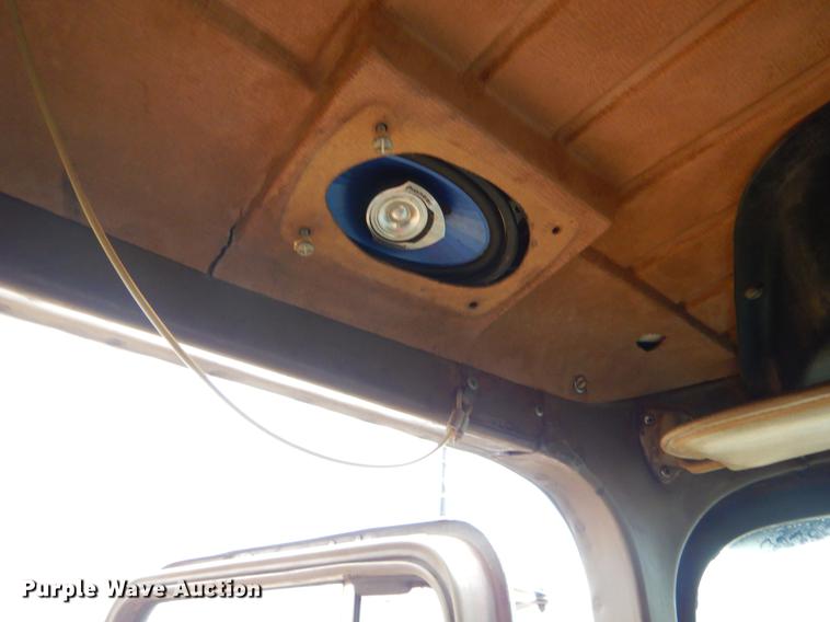 image for item ER9351 1985 Mack R686ST dump truck