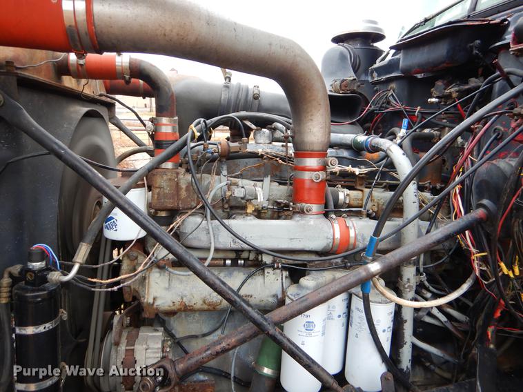 image for item ER9351 1985 Mack R686ST dump truck