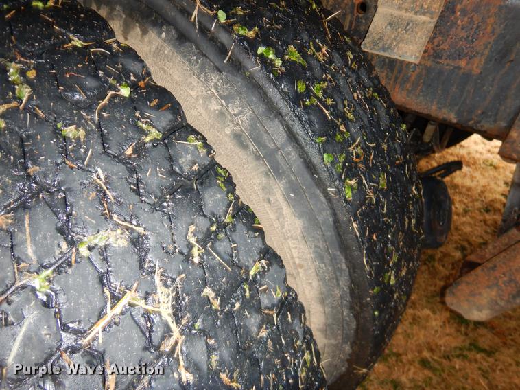 image for item ER9351 1985 Mack R686ST dump truck