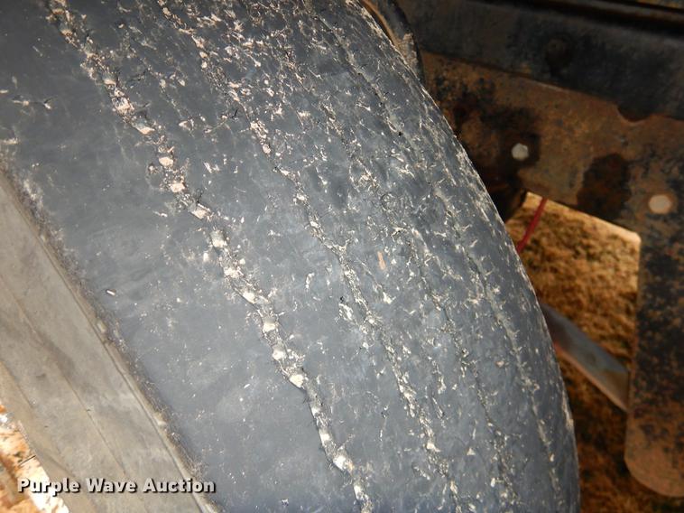 image for item ER9351 1985 Mack R686ST dump truck