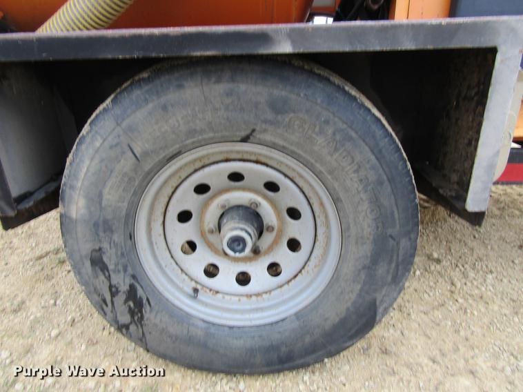 image for item EU9537 2007 Ring Omatic 275 vacuum excavator trailer