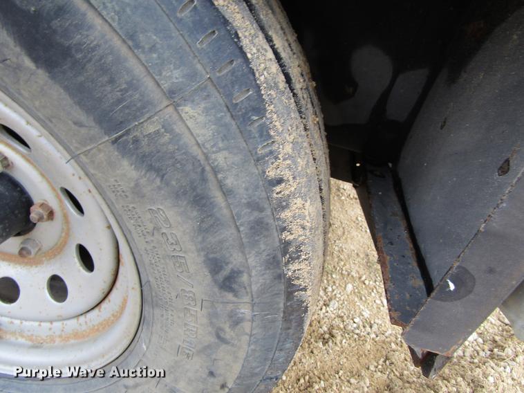 image for item EU9537 2007 Ring Omatic 275 vacuum excavator trailer