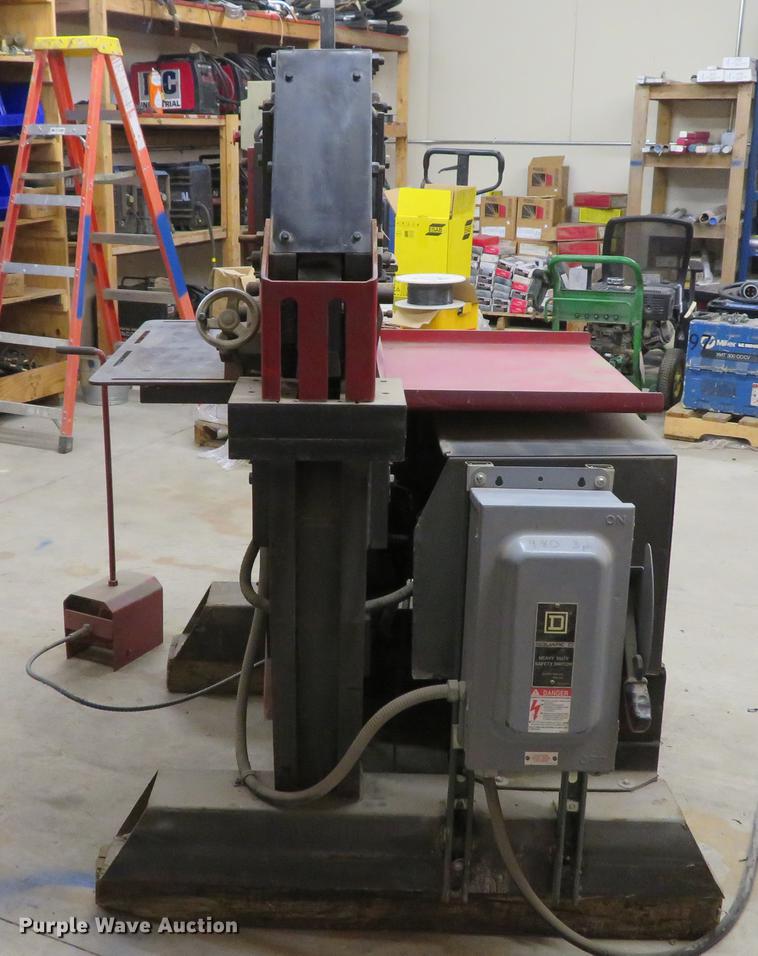 image for item EV9538 Edwards JAWS V iron worker