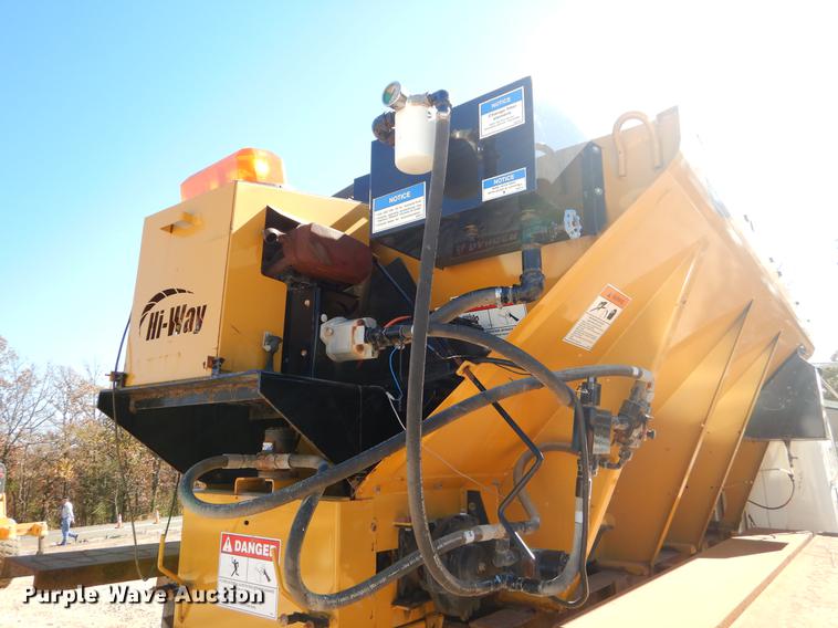 image for item EW9673 1989 International 1954 spreader truck