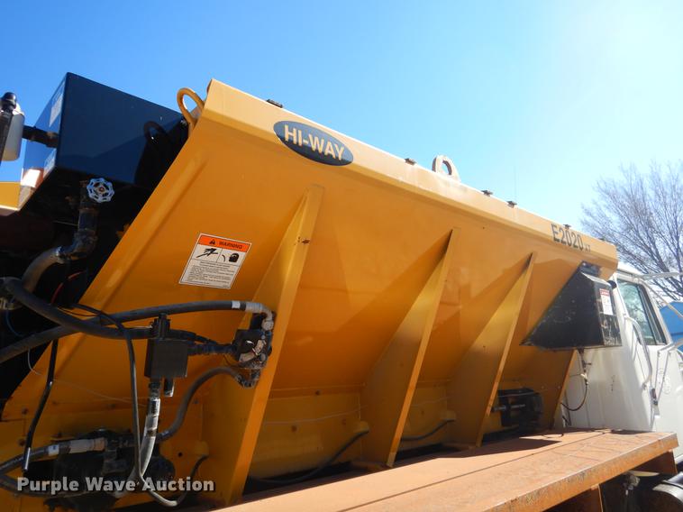 image for item EW9673 1989 International 1954 spreader truck