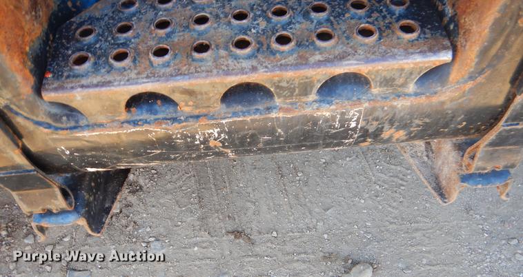 image for item EW9673 1989 International 1954 spreader truck