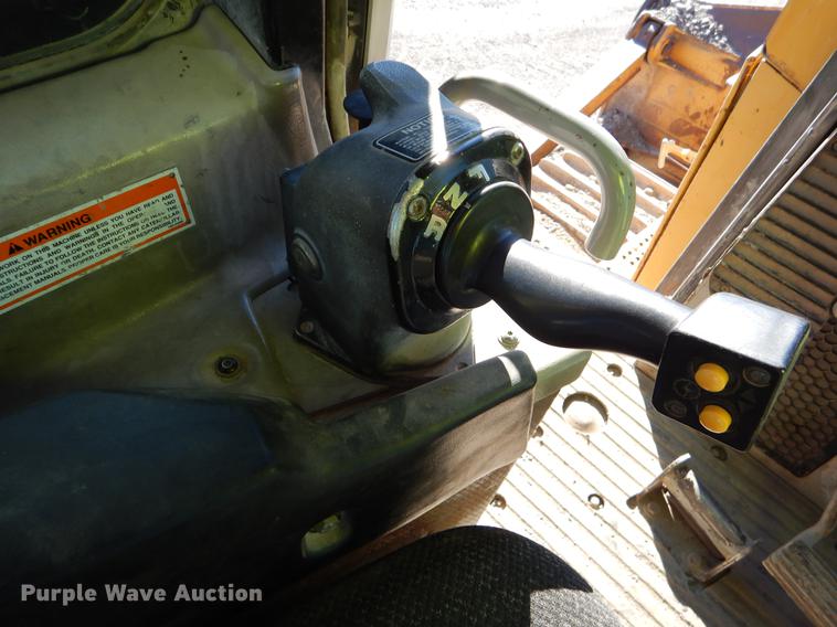 image for item EW9690 2001 Caterpillar D8R Series II dozer