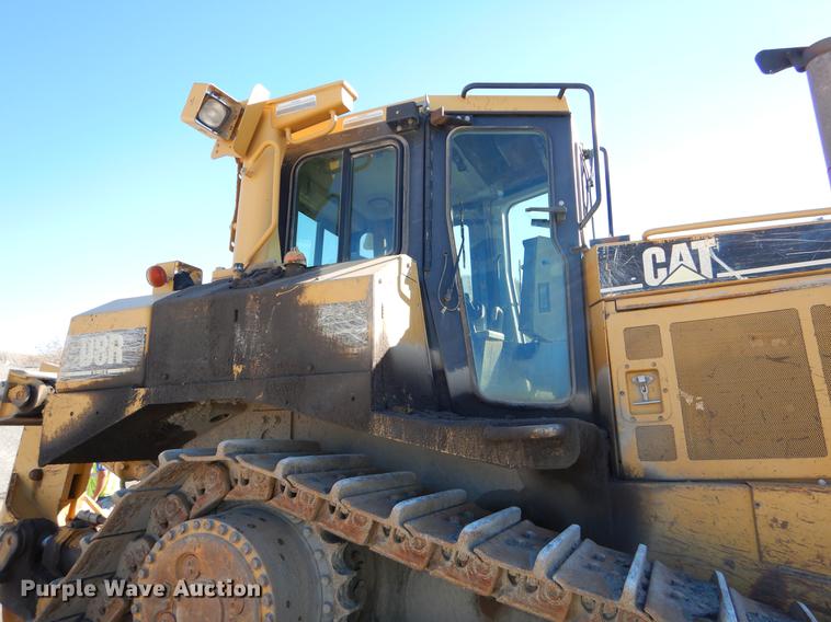 image for item EW9690 2001 Caterpillar D8R Series II dozer