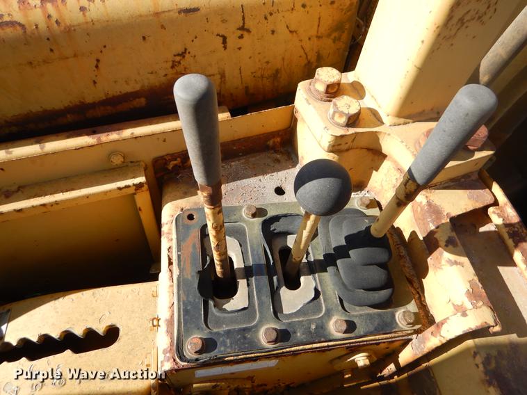 image for item EW9709 Caterpillar 621B conventional scraper