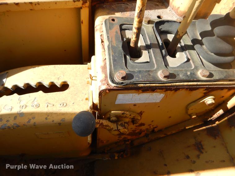 image for item EW9709 Caterpillar 621B conventional scraper