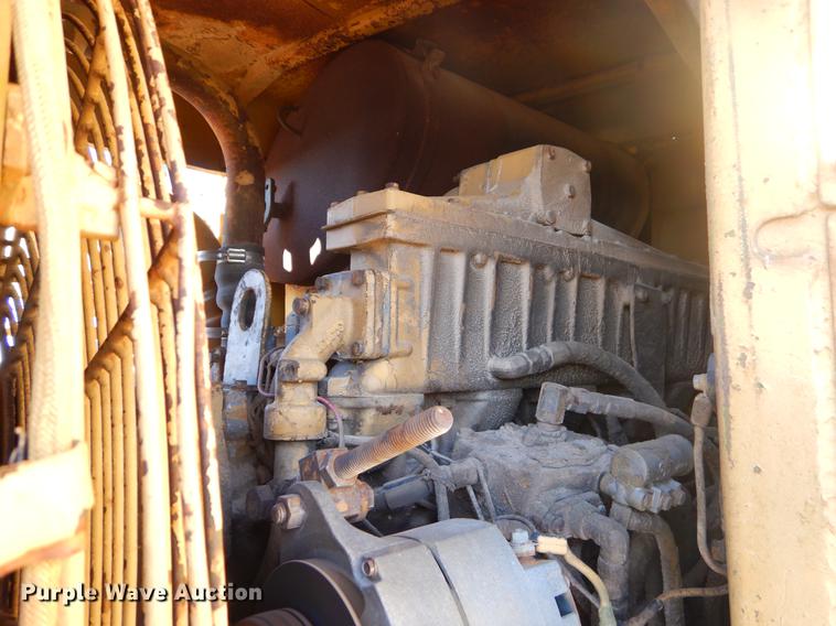 image for item EW9709 Caterpillar 621B conventional scraper