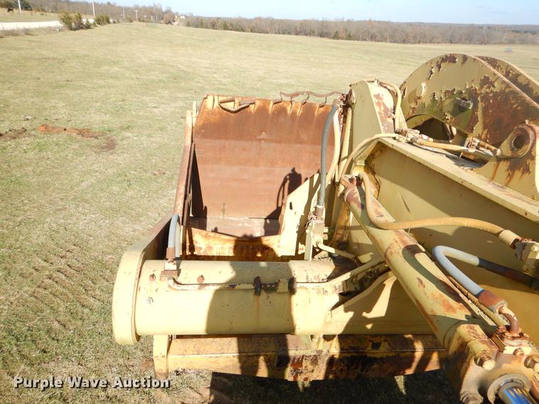image for item EW9709 Caterpillar 621B conventional scraper