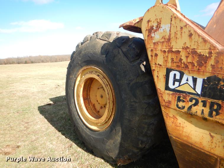 image for item EW9709 Caterpillar 621B conventional scraper