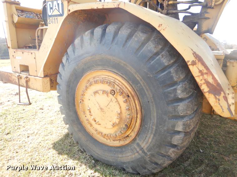 image for item EW9709 Caterpillar 621B conventional scraper