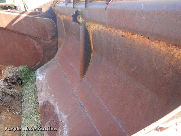 image for item EW9709 Caterpillar 621B conventional scraper