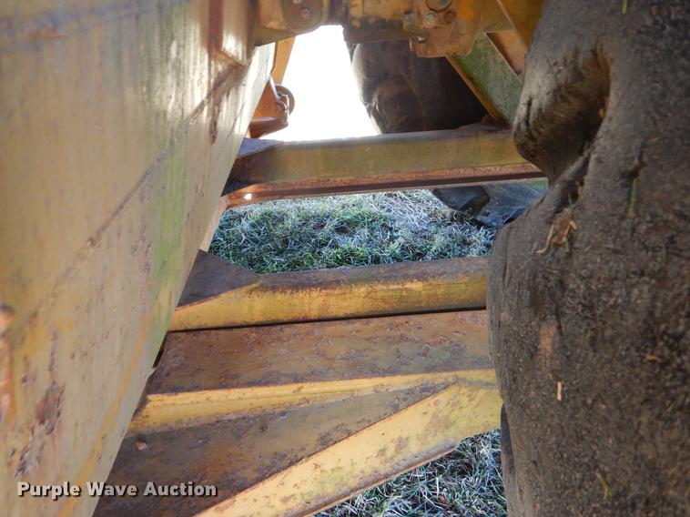 image for item EW9709 Caterpillar 621B conventional scraper