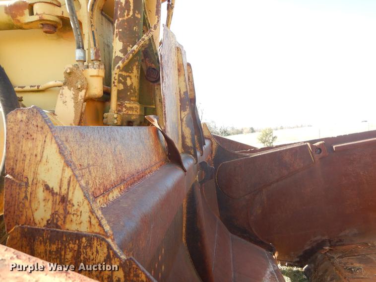 image for item EW9709 Caterpillar 621B conventional scraper