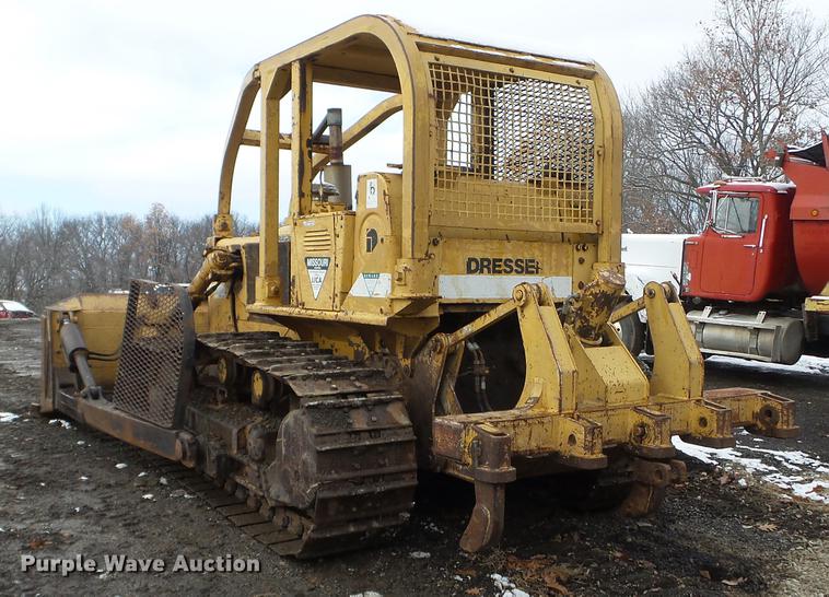 image for item EW9807 Dresser TD15C dozer