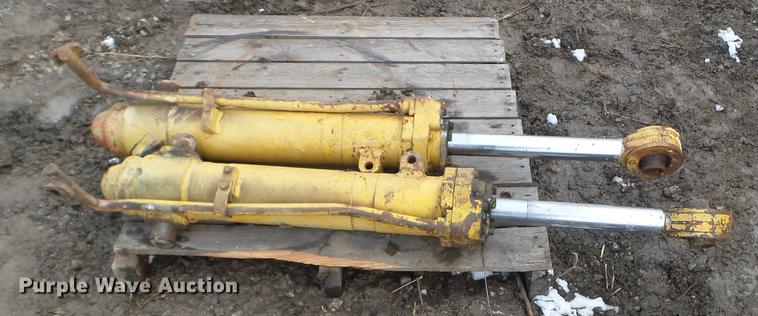 image for item EW9808 Dresser TD15 dozer