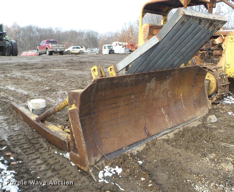 image for item EW9809 Dresser TD15 dozer blade