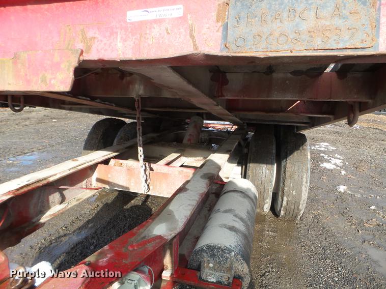 image for item EW9810 1983 Hyster tilt deck equipment trailer