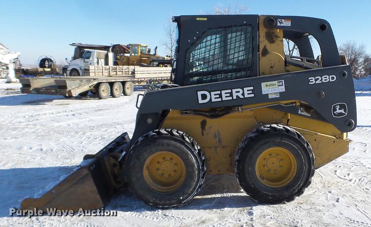 image for item EW9812 2011 John Deere 328D skid steer