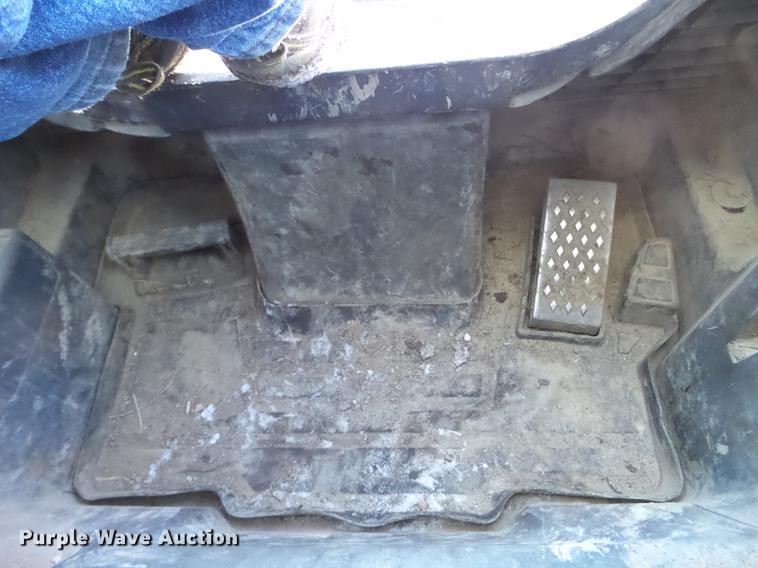 image for item EW9812 2011 John Deere 328D skid steer