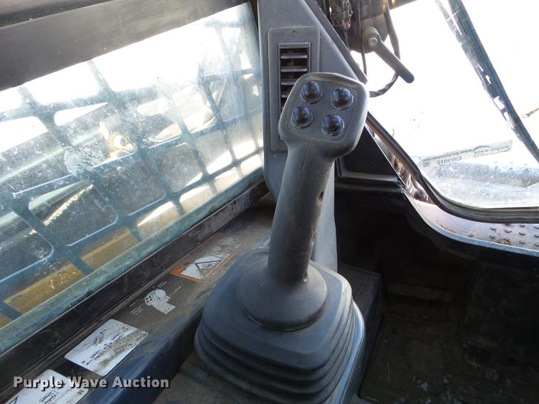 image for item EW9812 2011 John Deere 328D skid steer