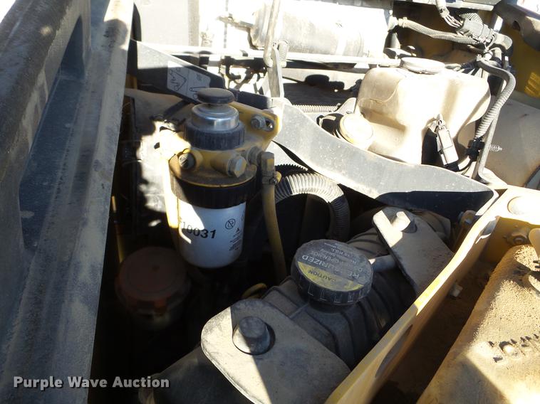 image for item EW9812 2011 John Deere 328D skid steer