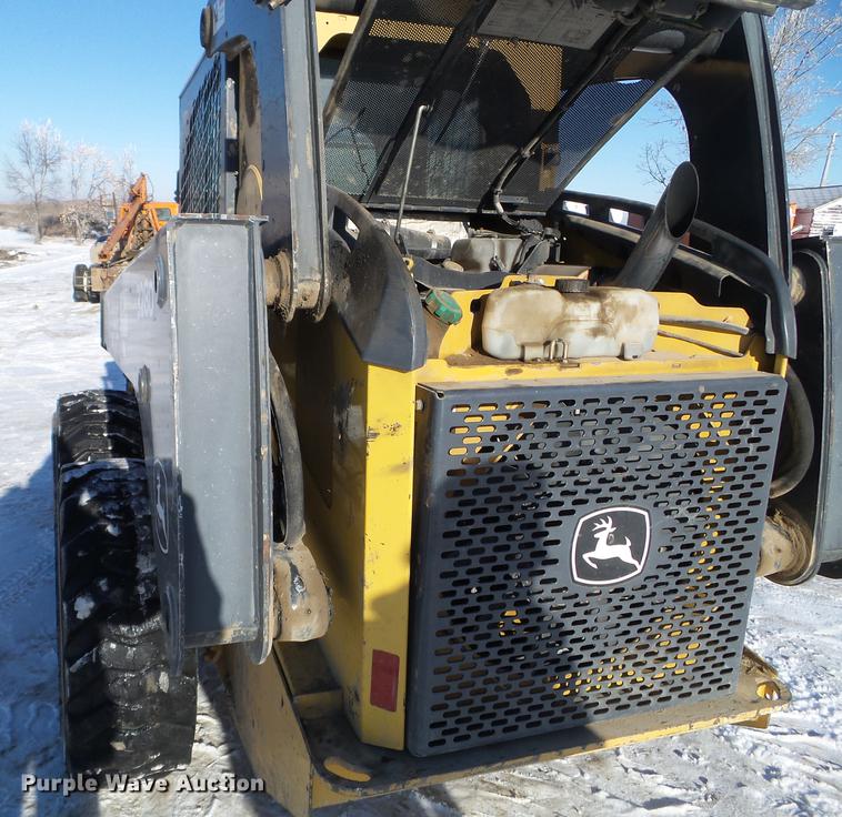 image for item EW9812 2011 John Deere 328D skid steer