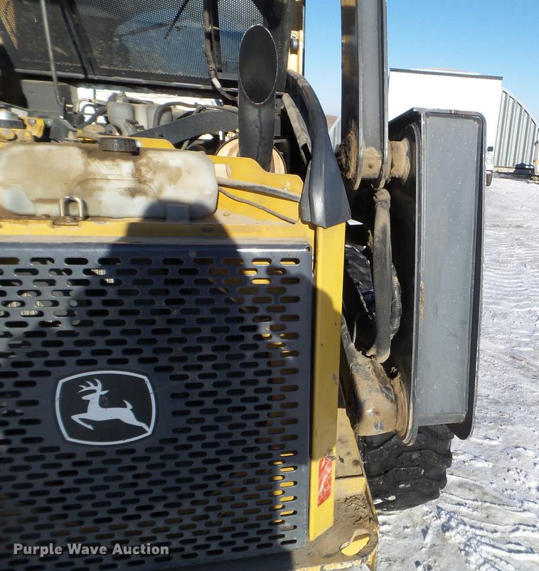 image for item EW9812 2011 John Deere 328D skid steer