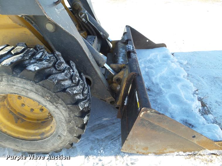 image for item EW9812 2011 John Deere 328D skid steer