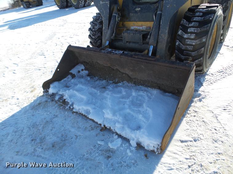 image for item EW9812 2011 John Deere 328D skid steer