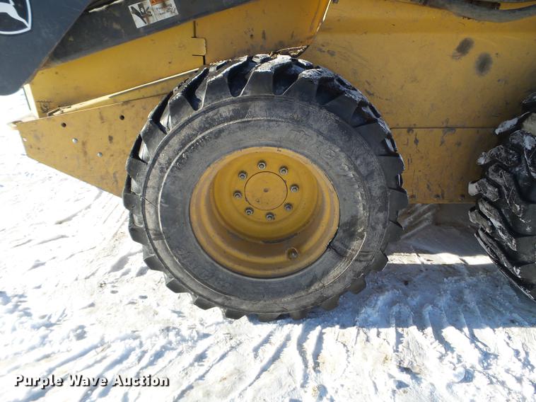 image for item EW9812 2011 John Deere 328D skid steer