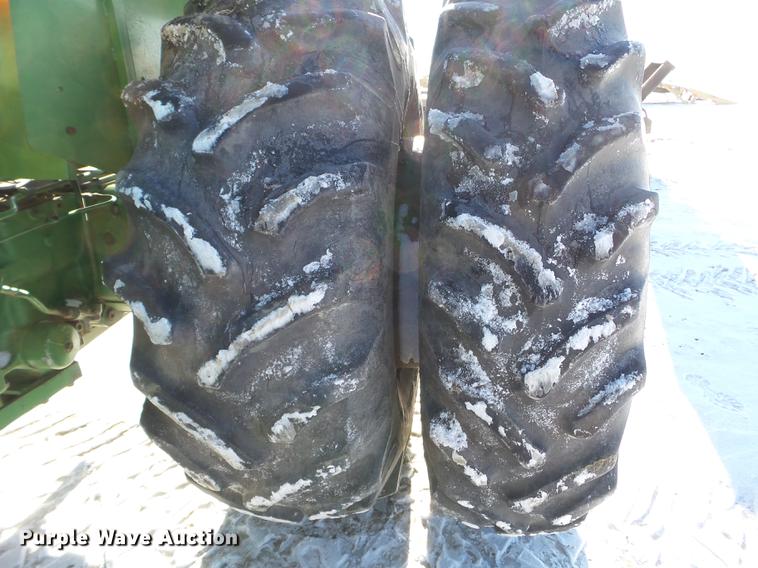 image for item EW9813 1976 John Deere 8630 4WD tractor