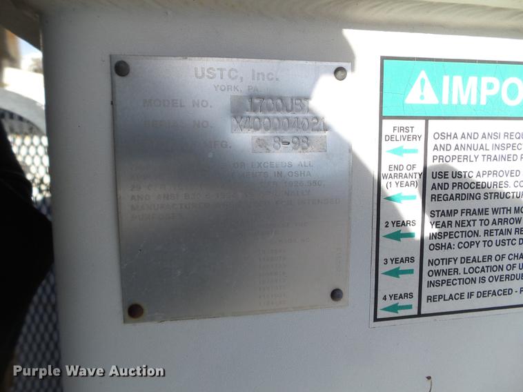 image for item EW9824 1999 Sterling L-Line crane truck