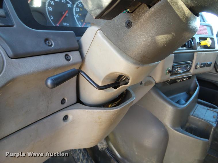 image for item EW9825 2005 Sterling L-Line vacuum jetter truck