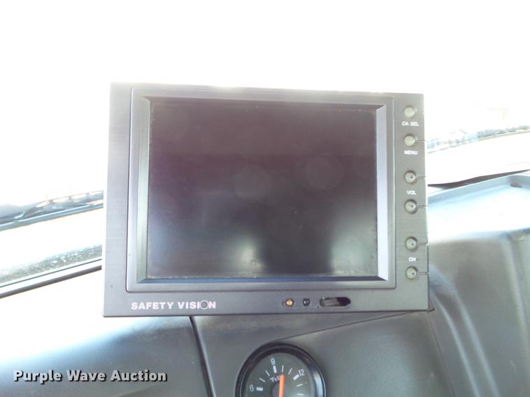 image for item EW9825 2005 Sterling L-Line vacuum jetter truck