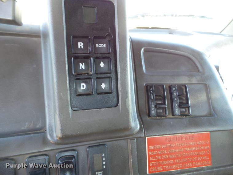 image for item EW9825 2005 Sterling L-Line vacuum jetter truck