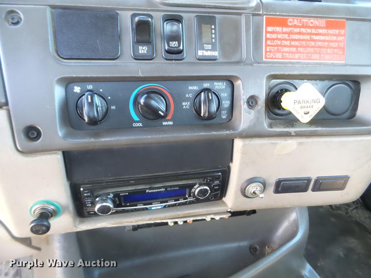 image for item EW9825 2005 Sterling L-Line vacuum jetter truck