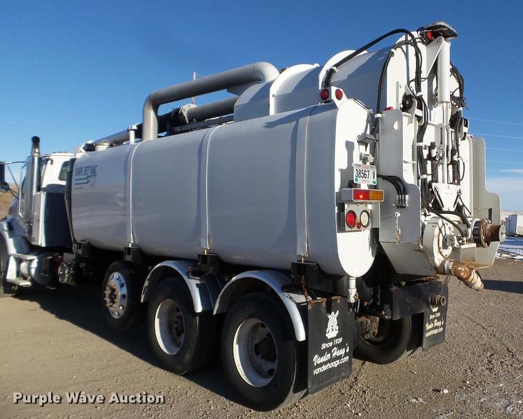 image for item EW9825 2005 Sterling L-Line vacuum jetter truck