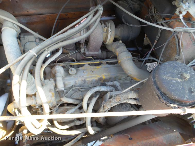 image for item EW9826 1973 White Construcktor septic truck