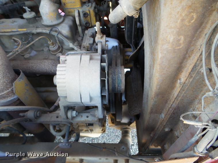 image for item EW9826 1973 White Construcktor septic truck