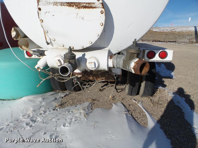 image for item EW9826 1973 White Construcktor septic truck
