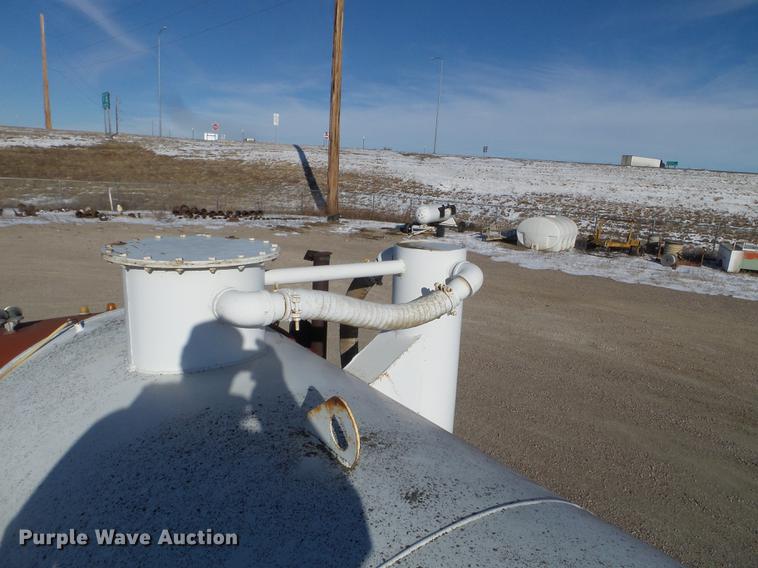 image for item EW9826 1973 White Construcktor septic truck