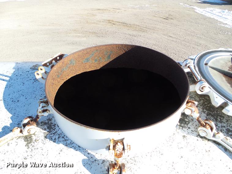 image for item EW9826 1973 White Construcktor septic truck